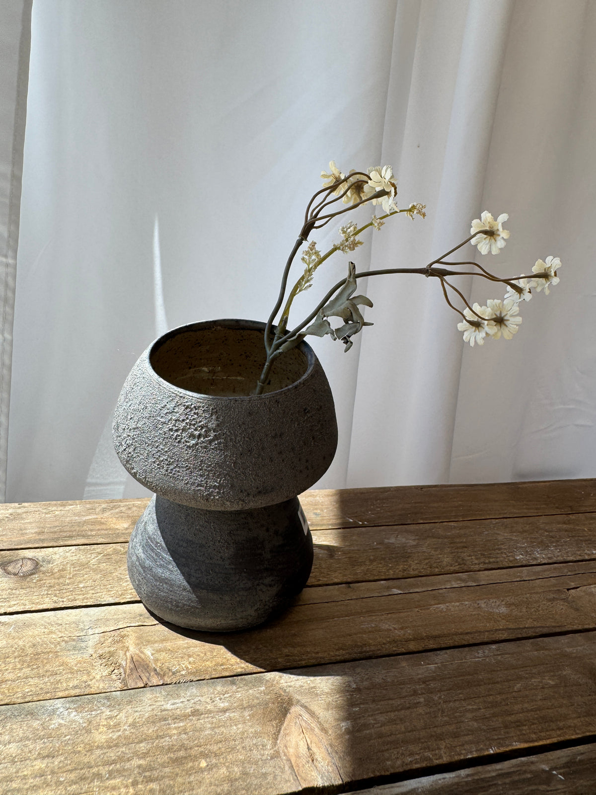 Black mushroom Vase