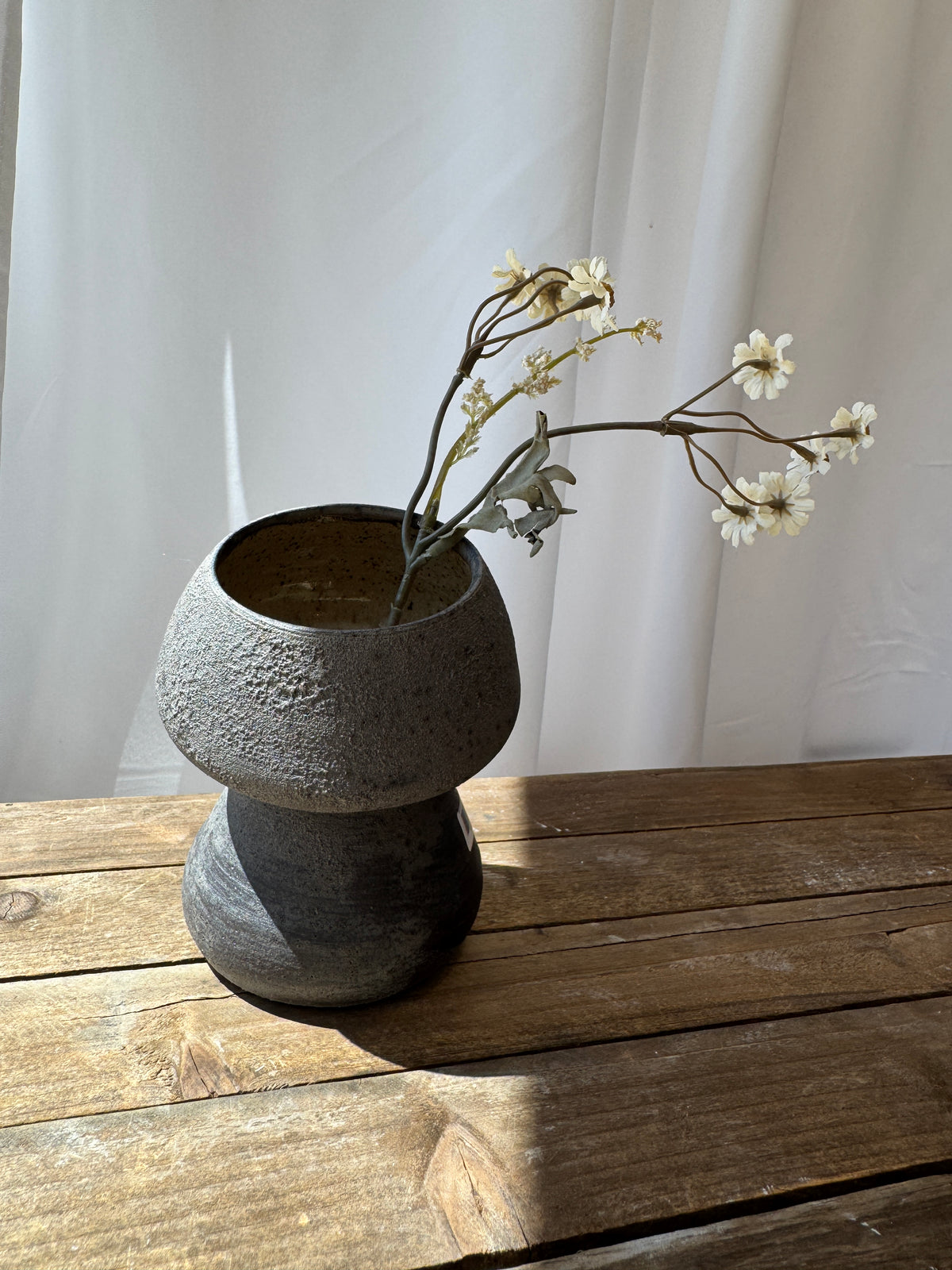Black mushroom Vase